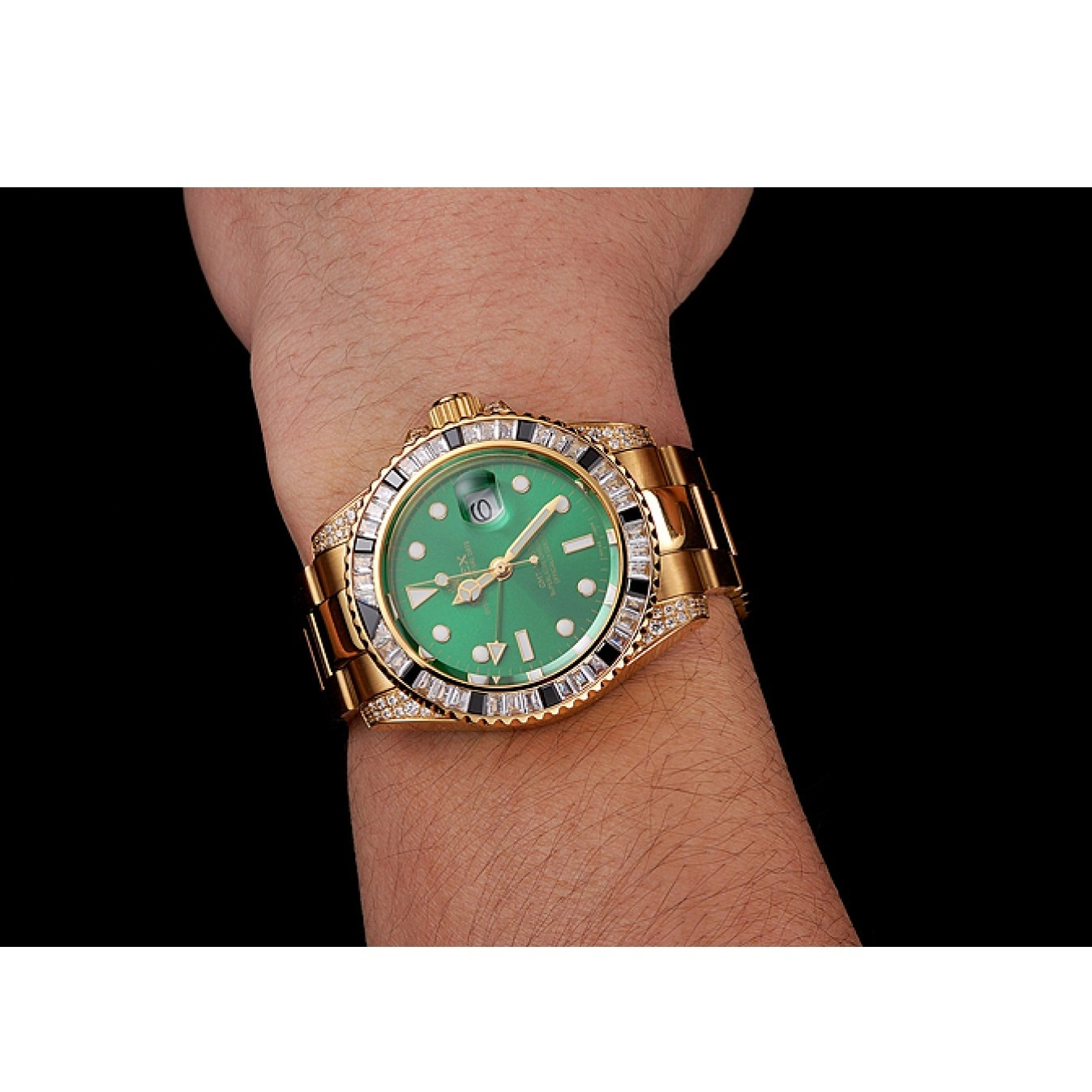 Aaa replica watch Rolex And Stone Bracelet GMT Gold Master Green Swiss Set II Dial 1453748 Case Bezel 0528